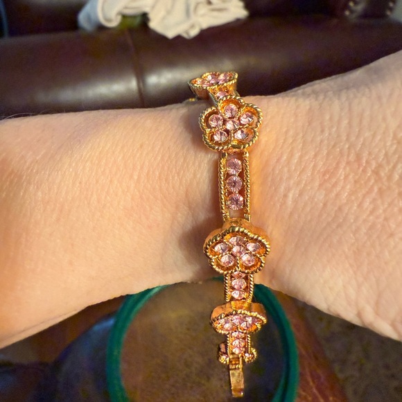 Vintage Gold-Tone Pink Rhinestone Bracelet • Unsigned • Rope-Link Statement - Picture 3 of 4